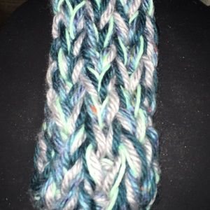 Multi color multi use headband/neckwarmer